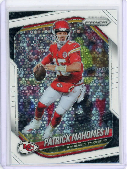 Patrick Mahomes 2025 Panini White Disco Prizm