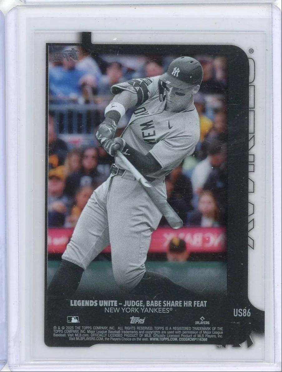 Aaron Judge 2025 Topps Update Legends Unite Acetate /10